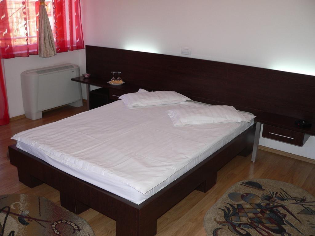 Villa Grande Iasi Værelse billede